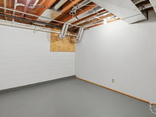 3143 W 1500N Road, Kankakee, IL 60901