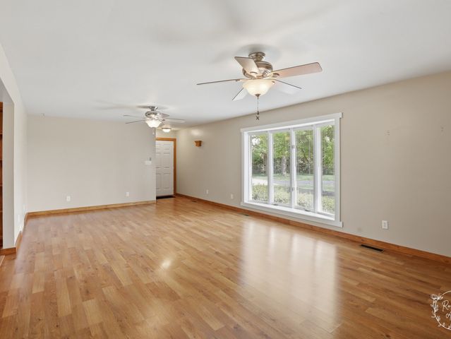 3143 W 1500N Road, Kankakee, IL 60901