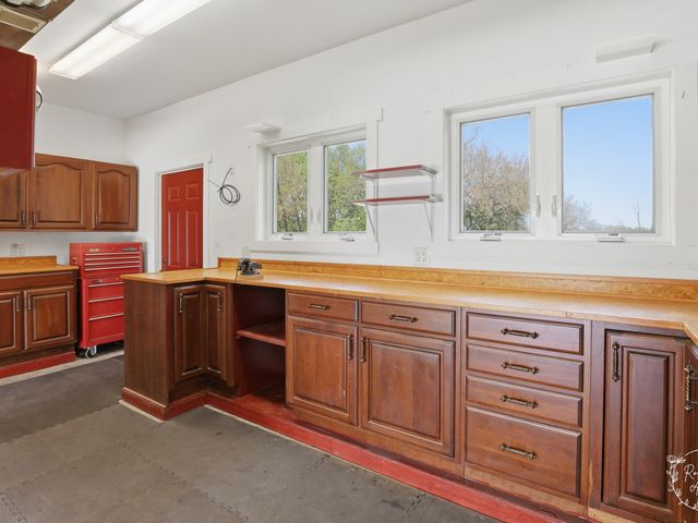 3143 W 1500N Road, Kankakee, IL 60901