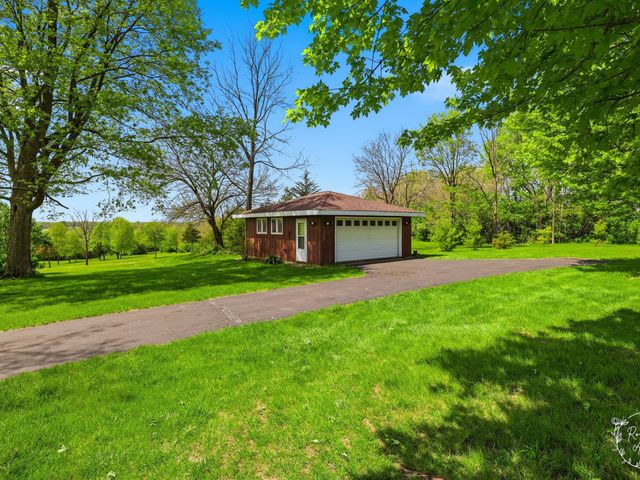 3143 W 1500N Road, Kankakee, IL 60901