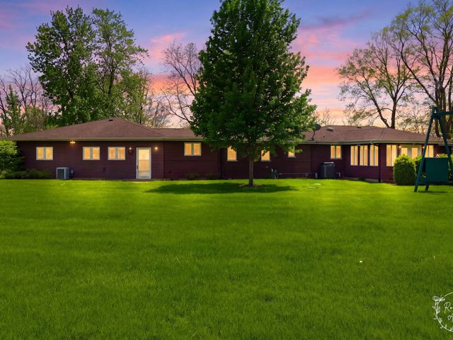 3143 W 1500N Road, Kankakee, IL 60901