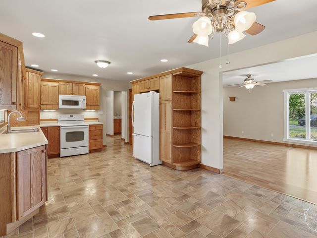 3143 W 1500N Road, Kankakee, IL 60901