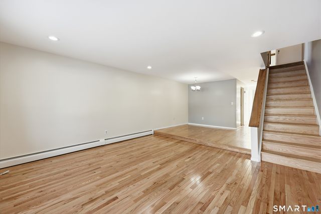 220 Main Street 2J, New Hartford, CT 06057