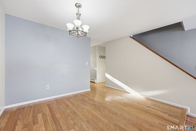 220 Main Street 2J, New Hartford, CT 06057