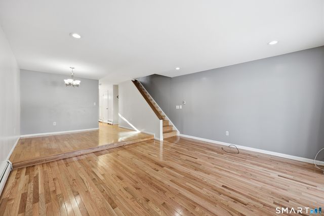 220 Main Street 2J, New Hartford, CT 06057