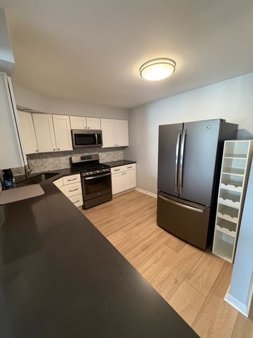 110 S Dunton Avenue 4D, Arlington Heights, IL 60005