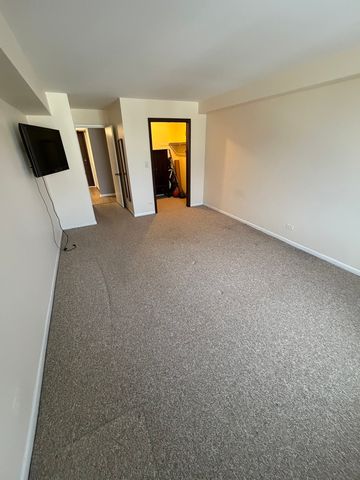 110 S Dunton Avenue 4D, Arlington Heights, IL 60005