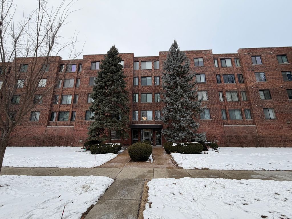 110 S Dunton Avenue 4D, Arlington Heights, IL 60005