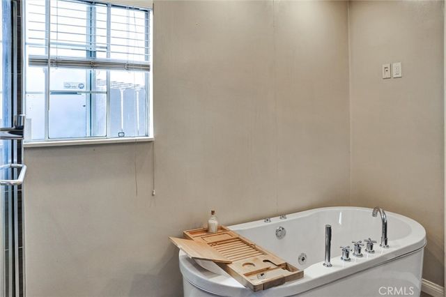 4265 Yosemite, Los Angeles, CA 90065