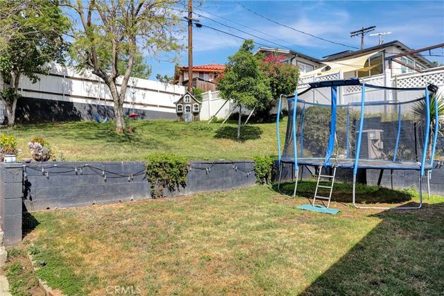 4265 Yosemite, Los Angeles, CA 90065