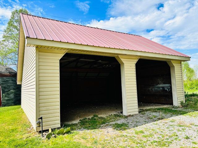 1265 Thornton Road, Russell Springs, KY 42642