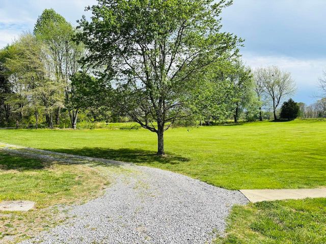 1265 Thornton Road, Russell Springs, KY 42642