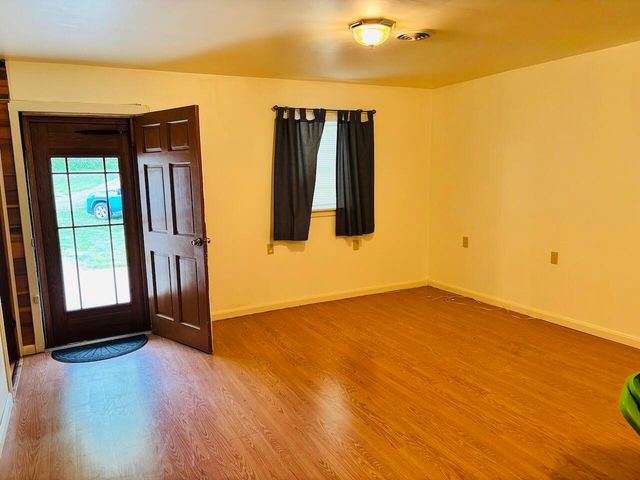 1265 Thornton Road, Russell Springs, KY 42642