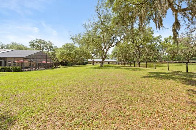 19509 PASO FINO WAY, Dade City, FL 33523