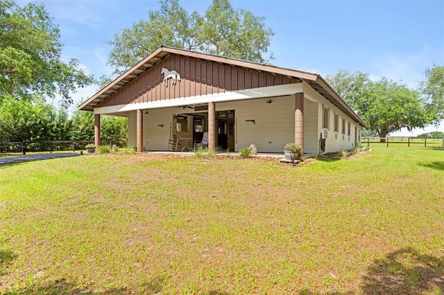19509 PASO FINO WAY, Dade City, FL 33523