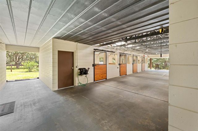 19509 PASO FINO WAY, Dade City, FL 33523