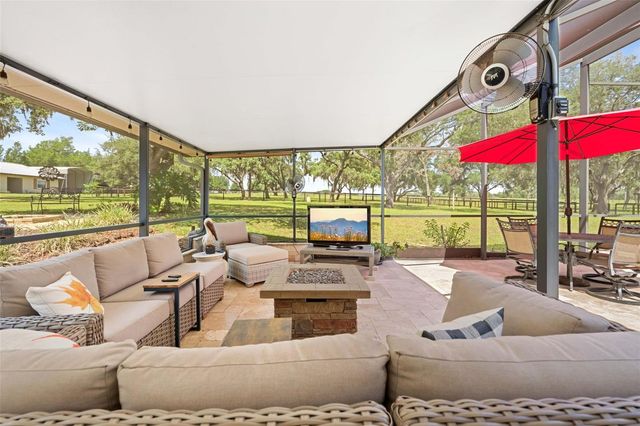 19509 PASO FINO WAY, Dade City, FL 33523