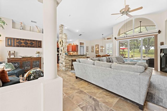 19509 PASO FINO WAY, Dade City, FL 33523