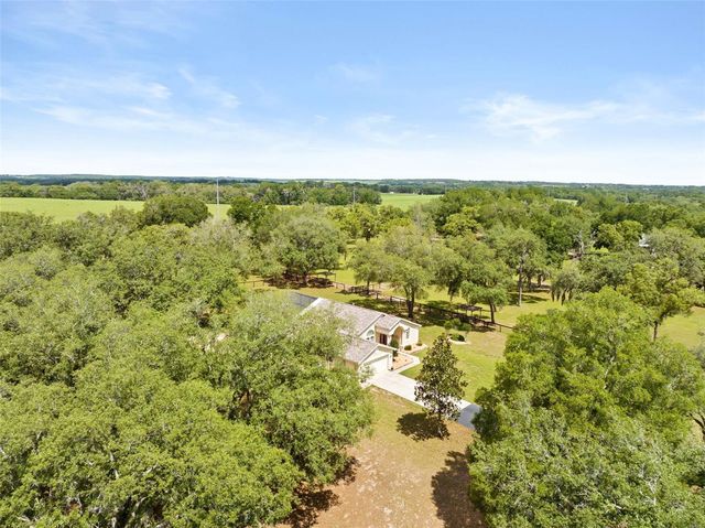19509 PASO FINO WAY, Dade City, FL 33523