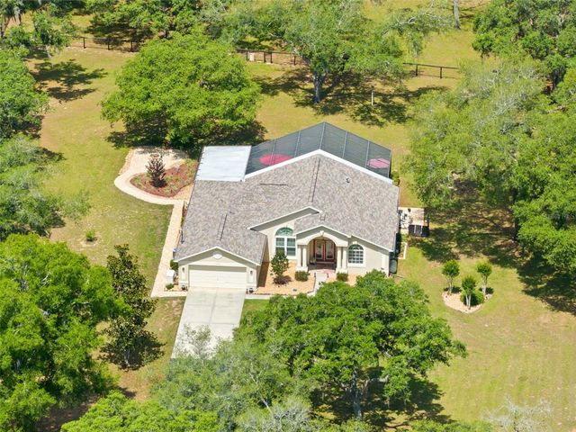 19509 PASO FINO WAY, Dade City, FL 33523