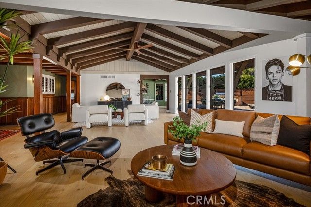 1430 La Perla Avenue, Long Beach, CA 90815