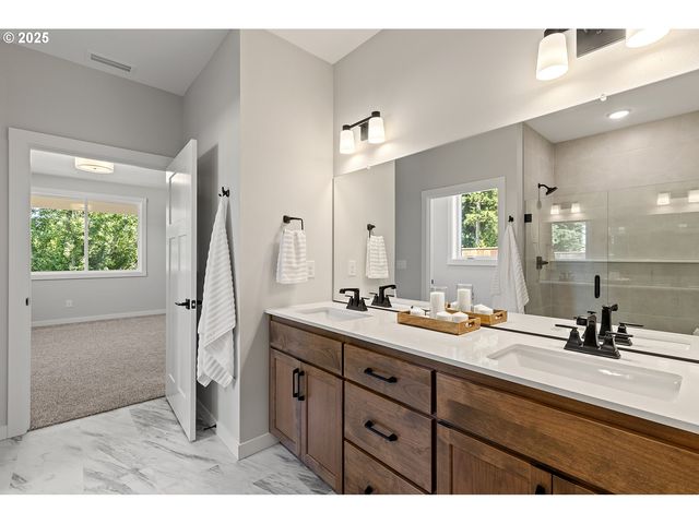 7005 Ne 50TH Ave, Vancouver, WA 98661