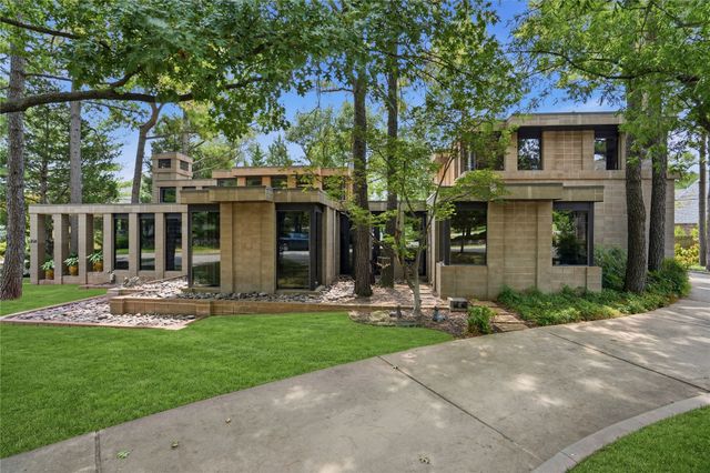 2624 E 33rd Street, Tulsa, OK 74105