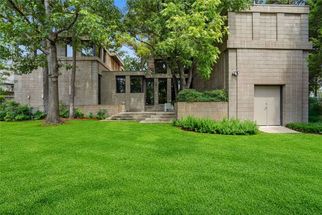 2624 E 33rd Street, Tulsa, OK 74105