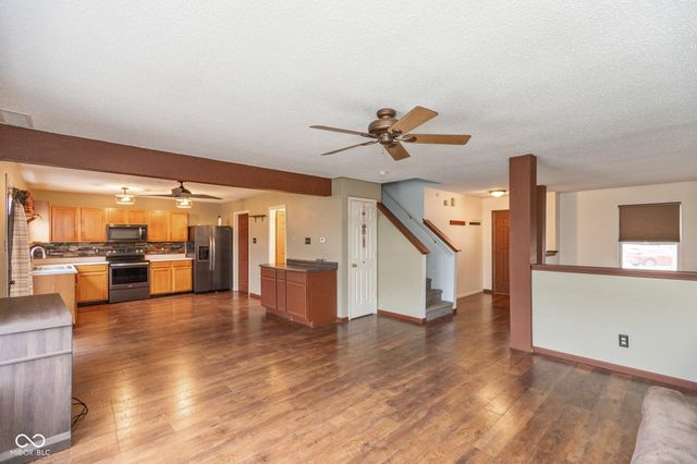 8752 Browns Valley Court, Indianapolis, IN 46113