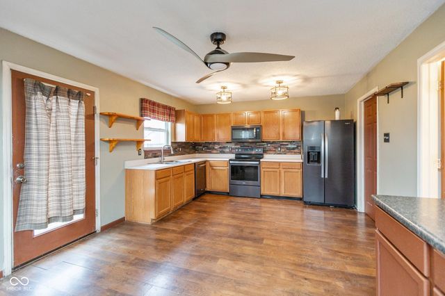 8752 Browns Valley Court, Indianapolis, IN 46113