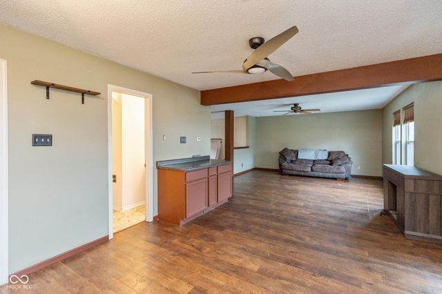 8752 Browns Valley Court, Indianapolis, IN 46113