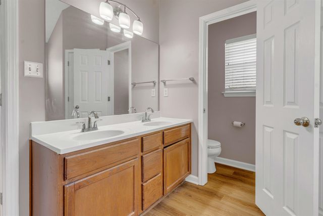 1092 E MONTEBELLO CIR, Memphis, TN 38018