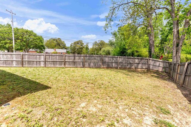 1092 E MONTEBELLO CIR, Memphis, TN 38018