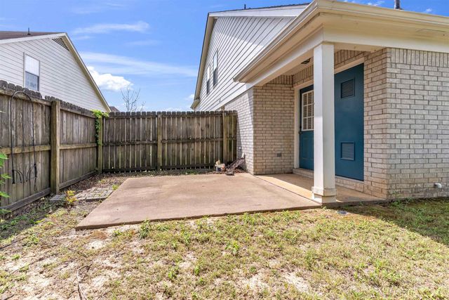 1092 E MONTEBELLO CIR, Memphis, TN 38018