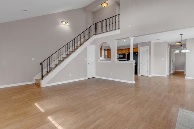 1092 E MONTEBELLO CIR, Memphis, TN 38018