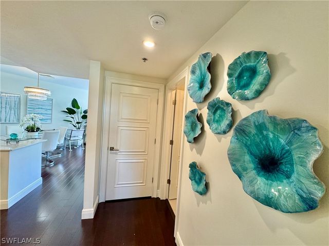 365 5th AVE S 303, Naples, FL 34102