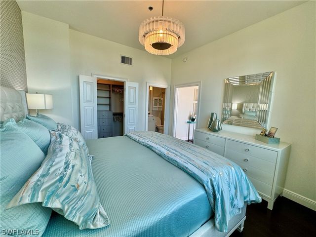 365 5th AVE S 303, Naples, FL 34102