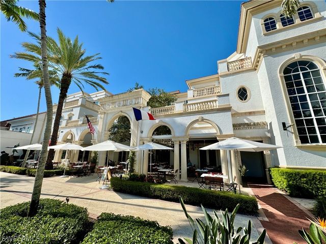 365 5th AVE S 303, Naples, FL 34102