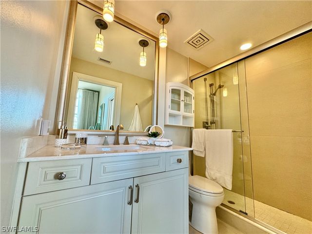 365 5th AVE S 303, Naples, FL 34102