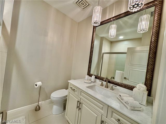 365 5th AVE S 303, Naples, FL 34102