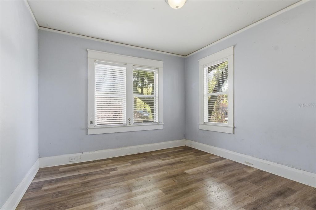 Image 16 of property listing at 917 E 26TH AVENUE, Tampa, FL 33605