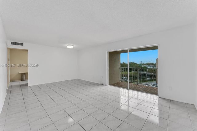 7725 SW 86th St A1-419, Miami, FL 33143