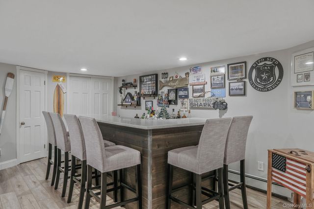 512 Heathcliff Drive, Seaford, NY 11783
