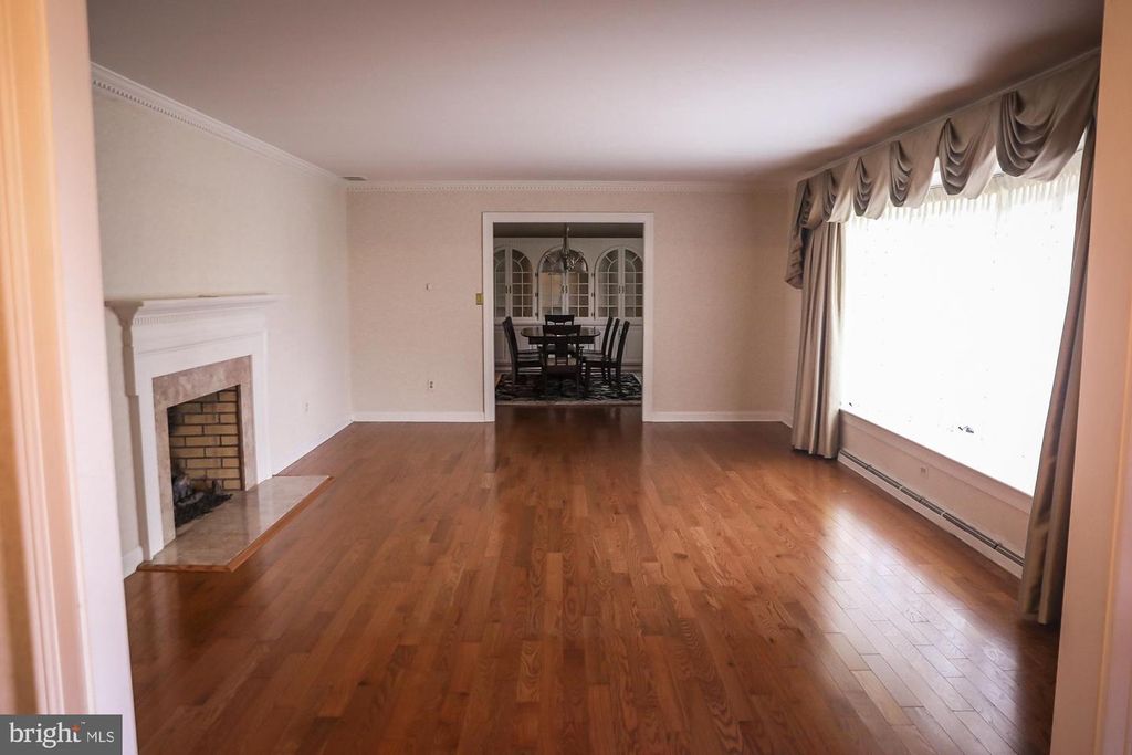 27135 E LILLIAN ST, Hebron, MD 21830