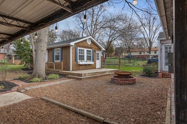 805 Woodland Drive, Lebanon, TN 37087