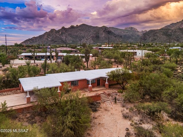 925 E Vía Velitas, Tucson, AZ 85718