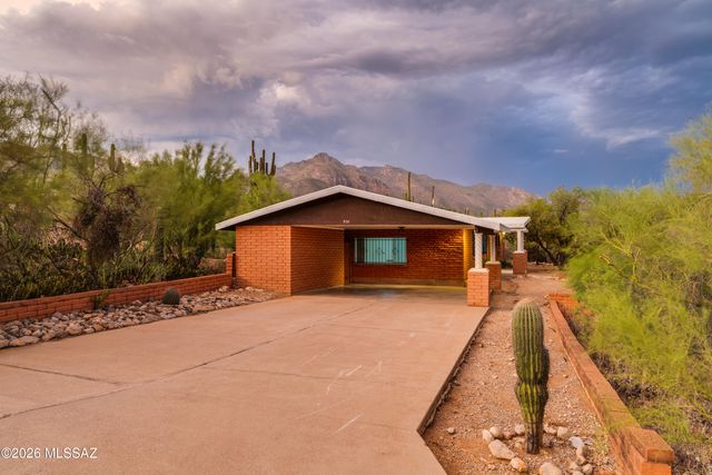 925 E Vía Velitas, Tucson, AZ 85718