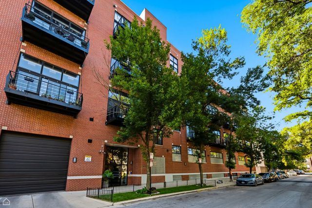 1934 N Washtenaw Avenue 207, Chicago, IL 60647