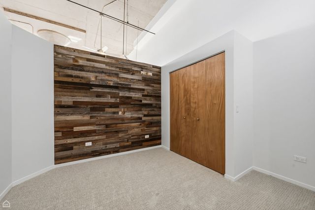 1934 N Washtenaw Avenue 207, Chicago, IL 60647
