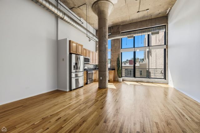 1934 N Washtenaw Avenue 207, Chicago, IL 60647